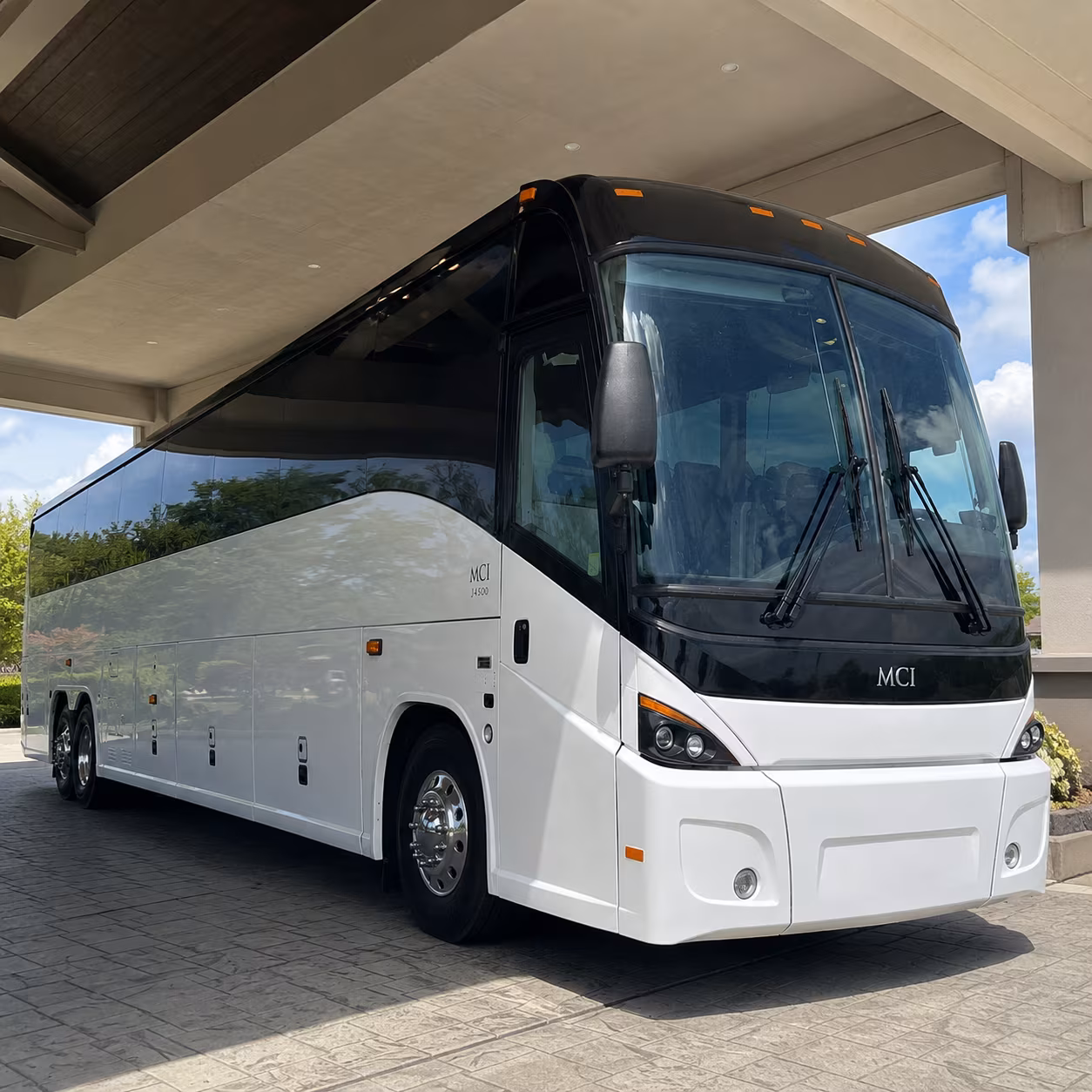 airport shuttle buses to eisenhower national airport for government travel