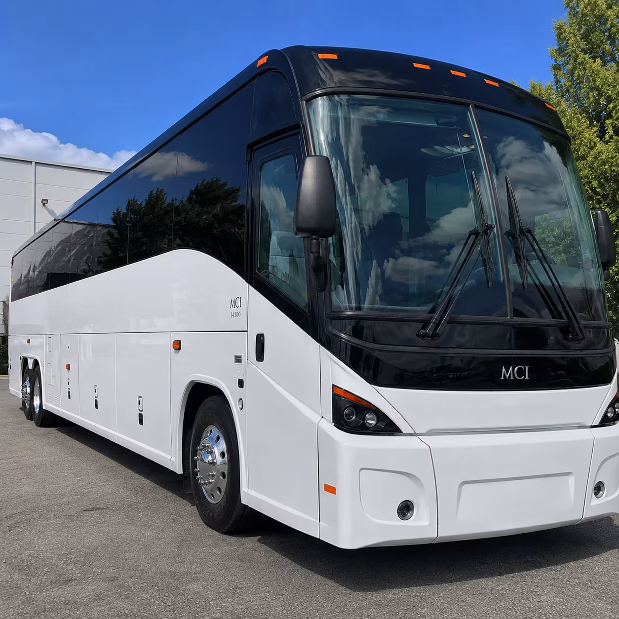 shuttle buses for the 184th isr wing and kansas air national guard units